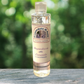 Bagno doccia alla lavanda: Pulizia delicata con il potere rilassante della lavanda. Una coccola di freschezza e tranquillità ogni volta che ti lavi."