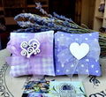 Cuscinetti con lavanda. Sacchetti lavanda. Sacchetti di lavanda. Sacchetti profumati  Idee regalo Natale, cosa regalare a Natale, idee regalo Natale originali, Idee regalo Natale fatte a mano, idee regalo lavanda con lavanda,  cosa regalare per Natale di Utile? Cosa regalare a Natale per amici, colleghi e famiglia. Regali di Natale per lei e per lui. Regali di Natale per la casa. Idee regalo di Natale profumate con lavanda. Idee regalo Natale vendita online. regali di Natale aziendali. Bustine lavanda