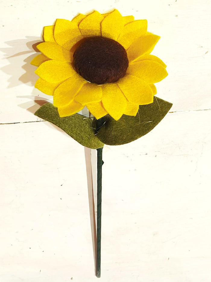 girasole profumato, girasole alla pieno di fiori di lavanda, diffusore per ambienti, fiori di pannolenci, girasole di pannolenci, bouquet di girasoli