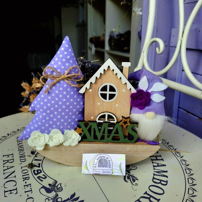 Idea regalo Natale, addobbi natalizi, decori Natalizi, novità Natale, addobbi Natali  centrotavola natalizio con luci, gnomo natalizio, decorazione natalizia, cosa regalare a Natale, regalo artigianale, regalo profumato, regalo con lavanda, come decorare la casa a Natale, decorazione natalizia con albero di Natale, decorazione natalizia con gnomo, addobbi natalizi con luci, sacchetti lavanda, regalo di Natale per la casa, decori natalizi,  paesaggio Natalizio  da regalare. Cucito creativo Natale