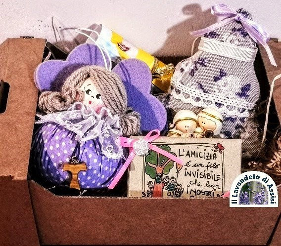 idee regalo di natale originali, idee regalo di Natale, regali di natale per la casa, regali di natale per la famiglia, regali di natale alla lavanda. Idee regalo per amici, regalo di natale profumato, presepe e albero di natale da regalare, Idee regali di Natale originali. Idee regalo di Natale. Idee regali di Natale