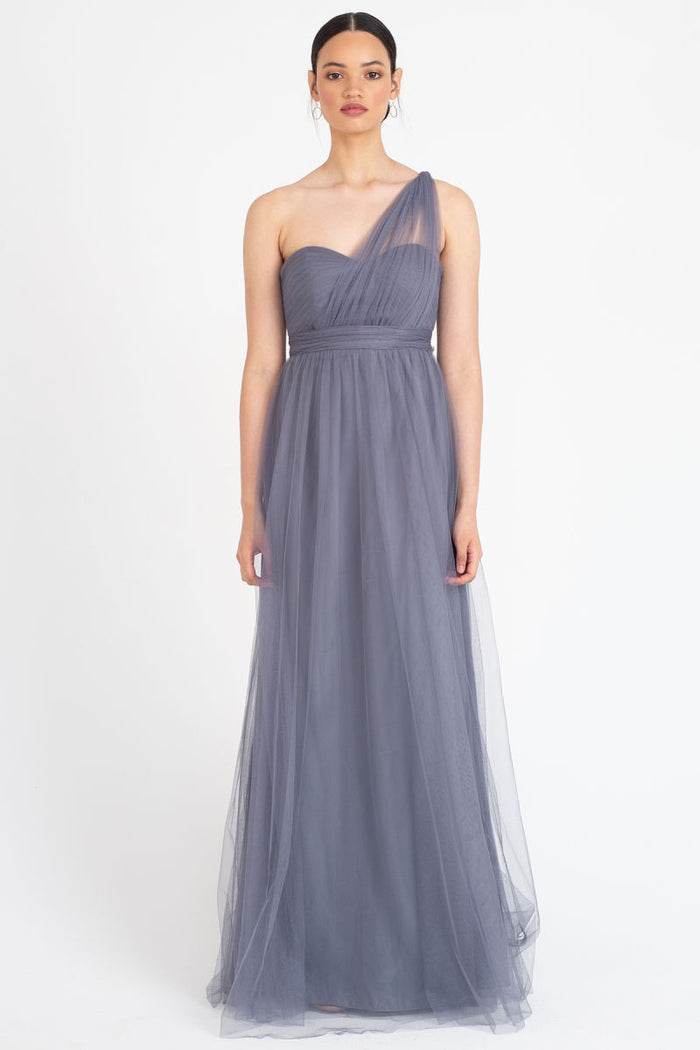 eatures a shirred strapless bodice with a sweetheart neckline