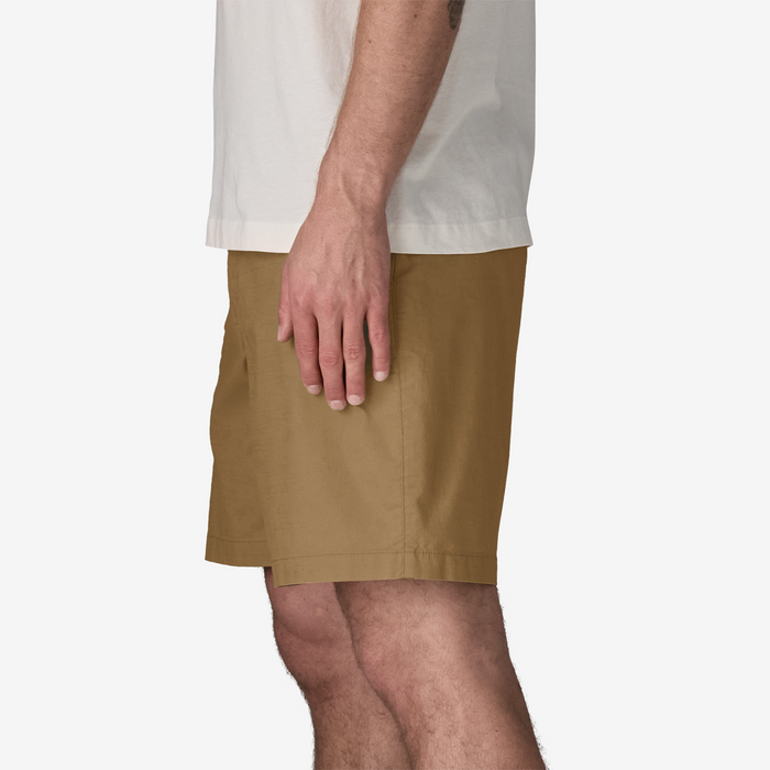 Model is 185cm wearing a size 32