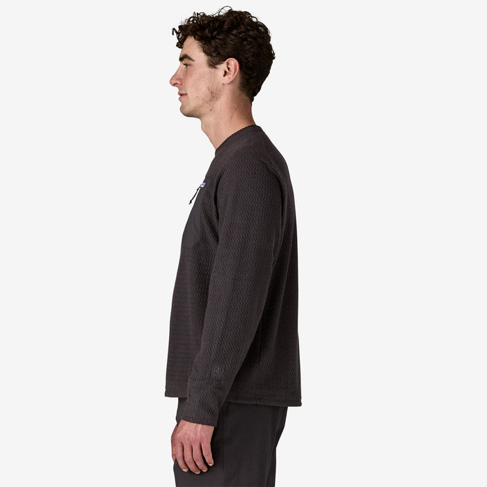 Model is 6'1" wearing a size medium