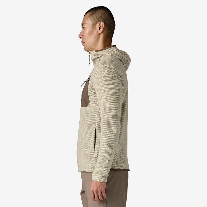 Model is 6'1½" wearing a size medium