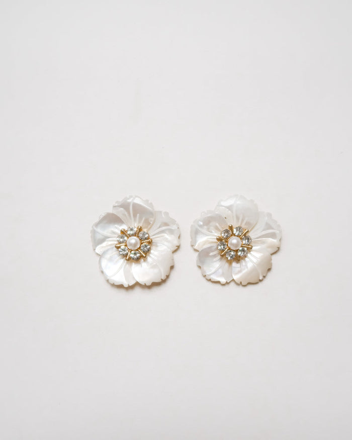The Olivia Petals Earrings in Gold