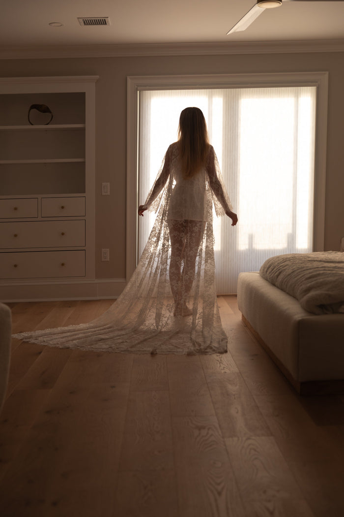 Waverles Celine Bridal Lace Train Robe