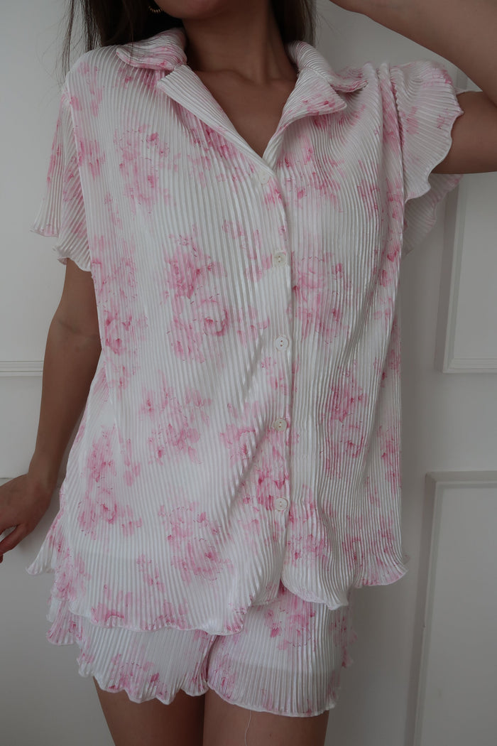 Waverles Pleated Short Set in Pink Floral